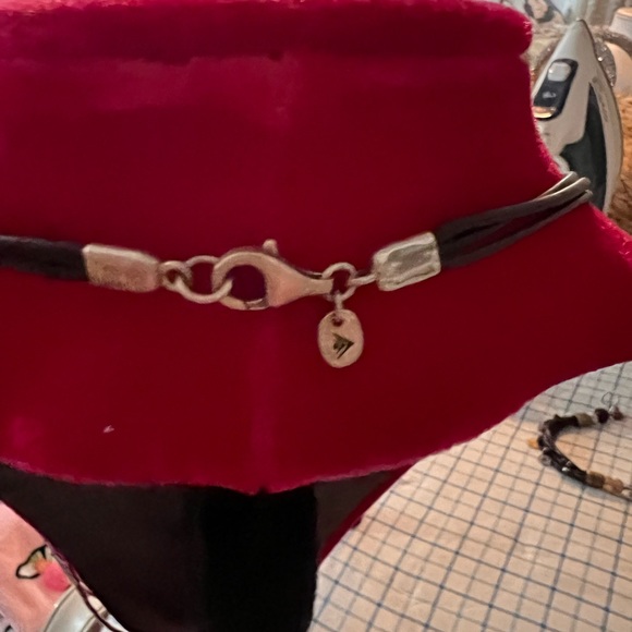 Silpada SS & Leather Necklace ,Bracelet, earrings set - Picture 7 of 8